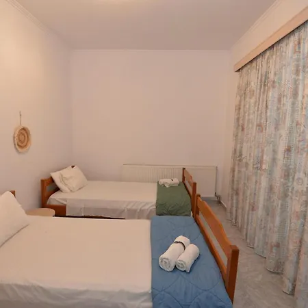 Nina's In Near The *