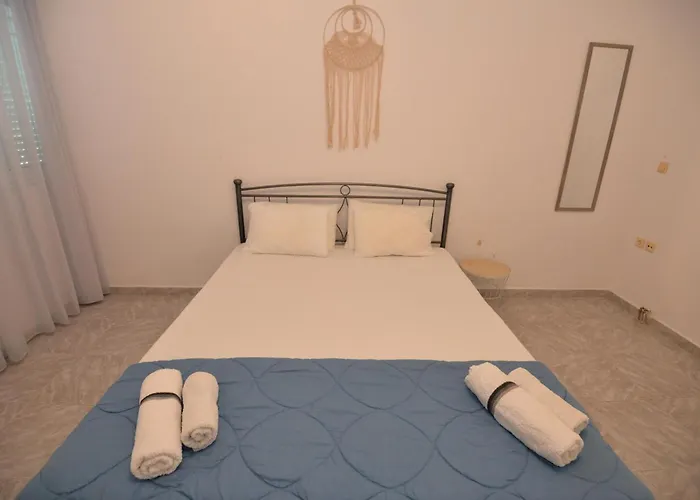 Nina's In Near The Apartamento Ialysos (Rhodes)