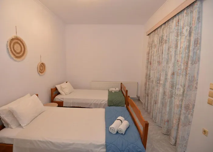 Nina's In Near The *