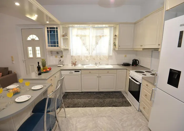 Nina's In Near The * Ialysos (Rhodes)