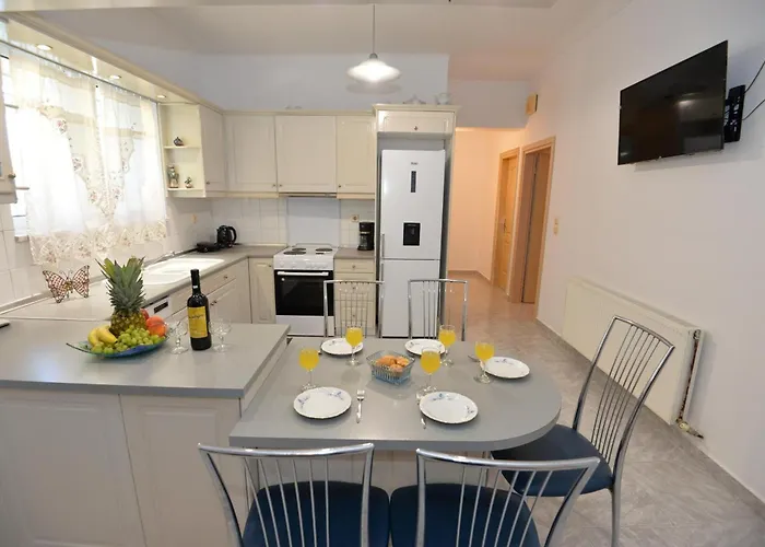 Nina's In Near The Apartamento *