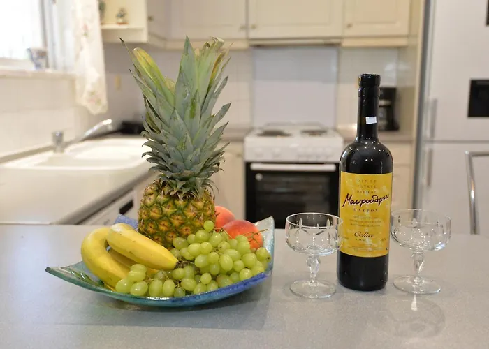 Nina's In Near The *