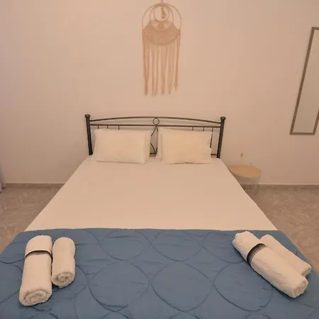 Nina's In Near The Lägenhet Ialysos (Rhodes)