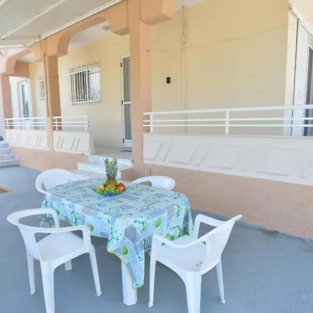 Nina's In Near The 아파트 *